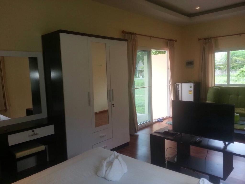 Khanom Garden Suite Værelse billede